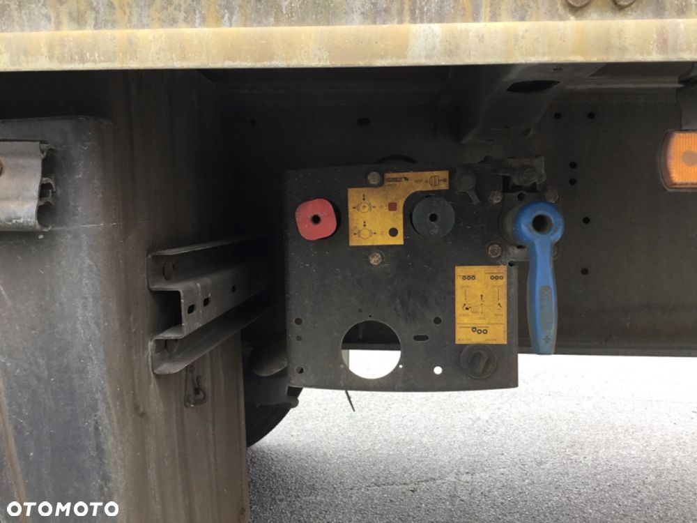 Schmitz Cargobull SKO 24/L Opony 70-80% - 13