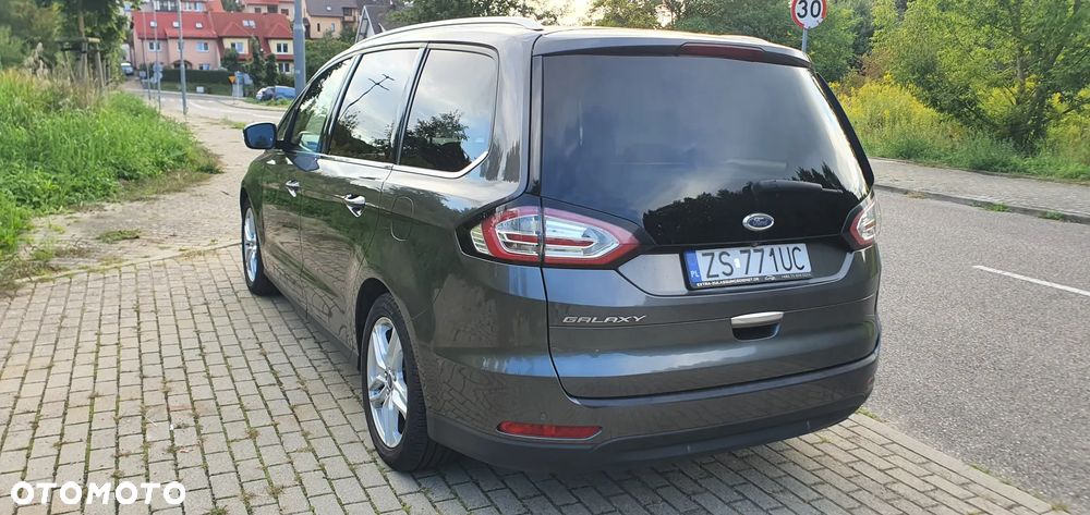 Ford Galaxy - 22