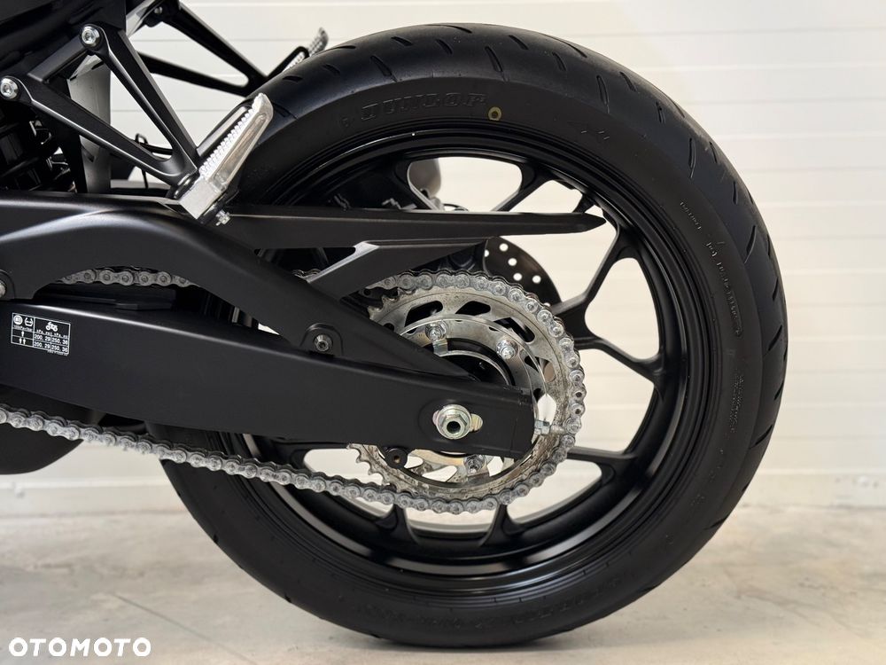 Yamaha MT - 33