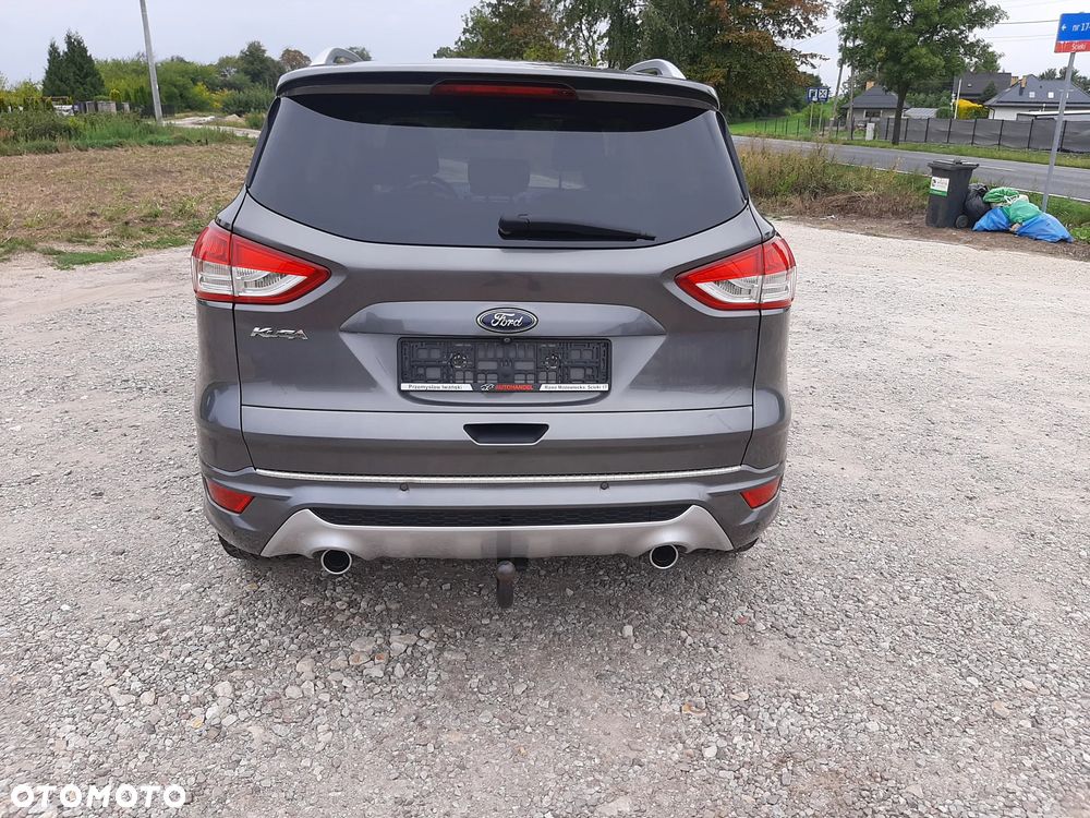 Ford Kuga 2.0 TDCi 2x4 Titanium - 4