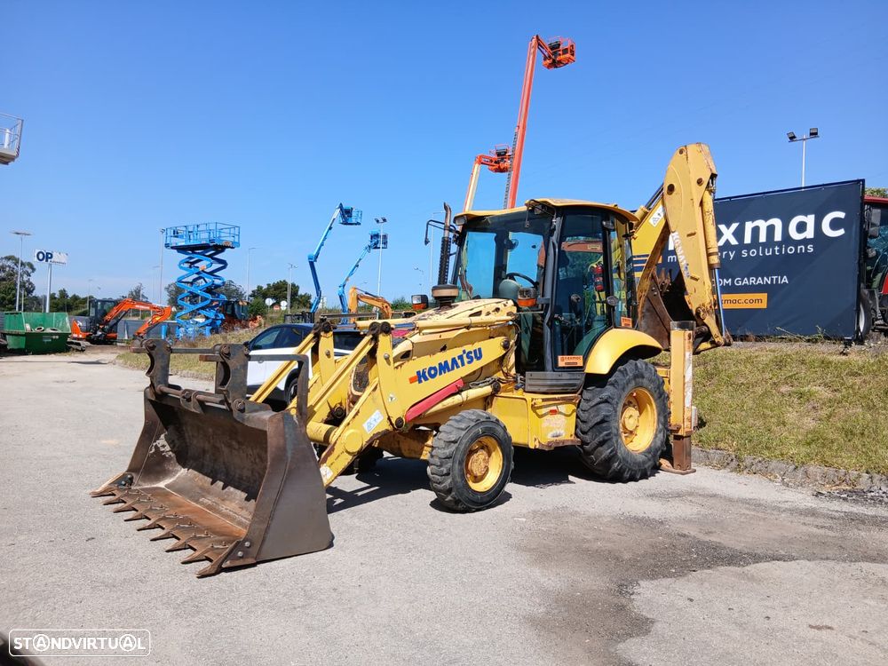 Komatsu WB91R - 1