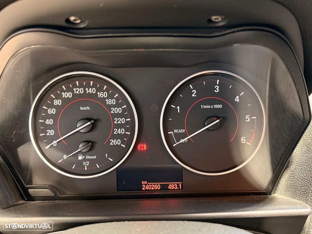 BMW 118 d Pack M - 17