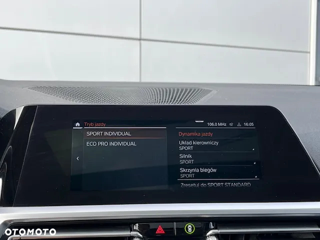 BMW Seria 3 318d Sport Line - 35