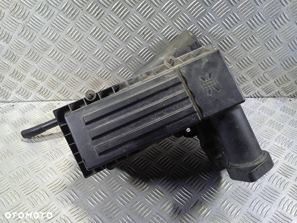 OBUDOWA FILTRA POWIETRZA VOLKSWAGEN TOURAN