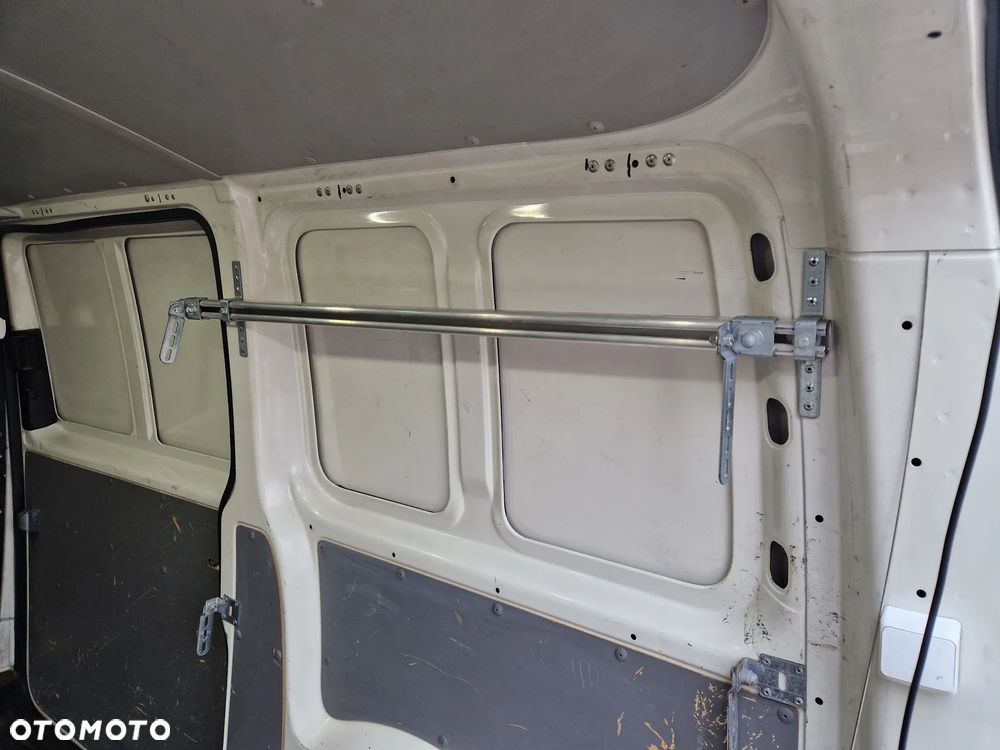 Volkswagen Transporter - 14