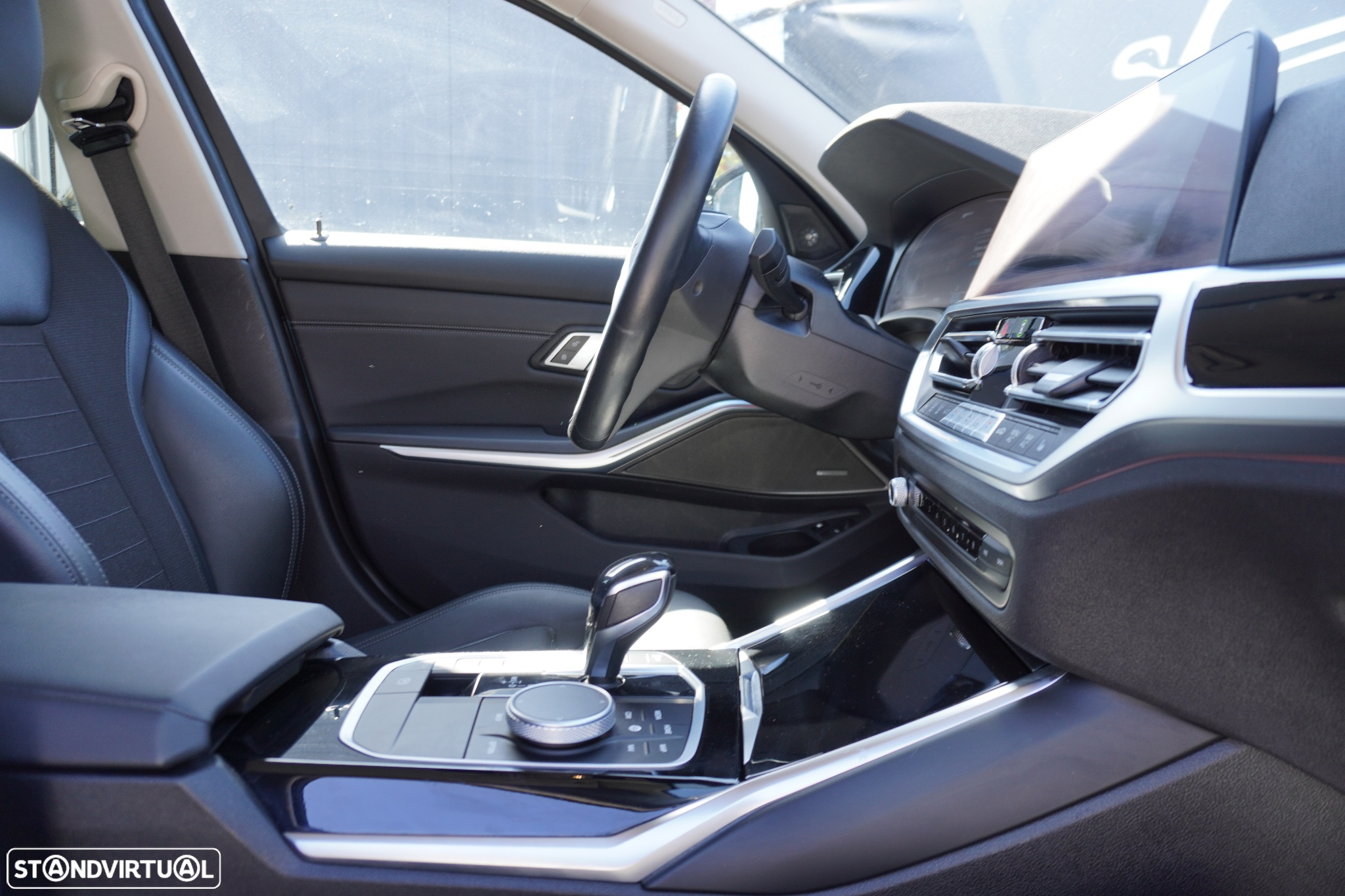 BMW 330 e Touring Line Sport Auto - 9