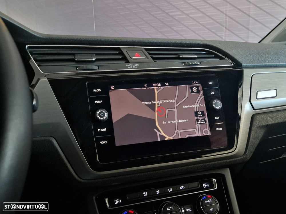 VW Touran 1.5 TSI Confortline - 19