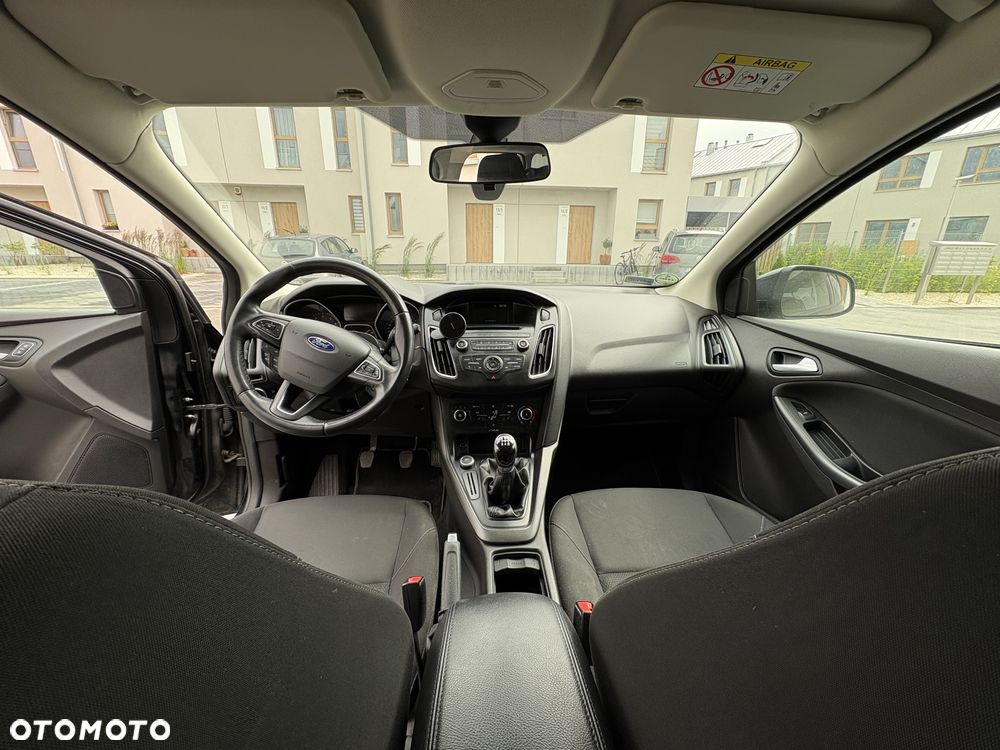 Ford Focus 1.6 Trend - 8