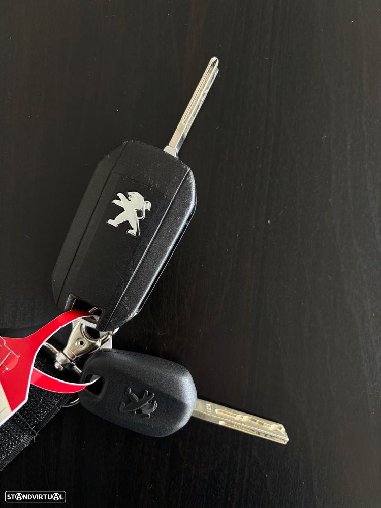 Peugeot 208 1.6 BlueHDi Style - 21