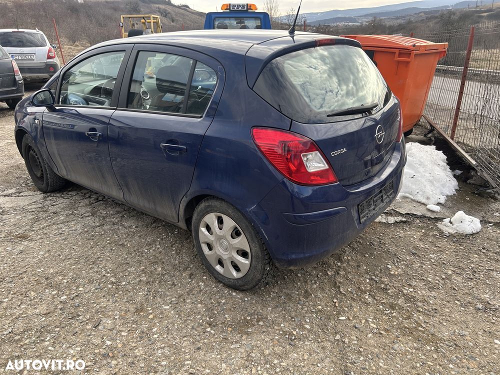 Usa Opel Corsa D - 1