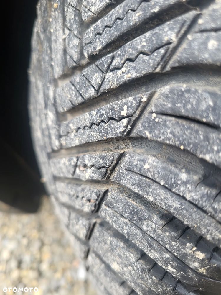 Ford C-MAX 1.6 TDCi Start-Stop-System SYNC Edition - 34