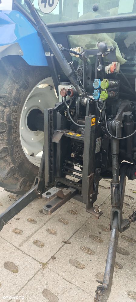 New Holland T5070 - 5