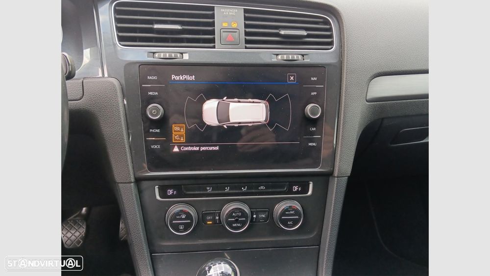 VW Golf Variant 1.6 TDi Confortline - 14