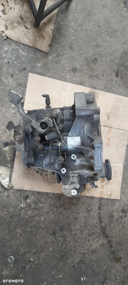 skrzynia biegów VW POLO IV 9N 1.2 12V  FQE - 4