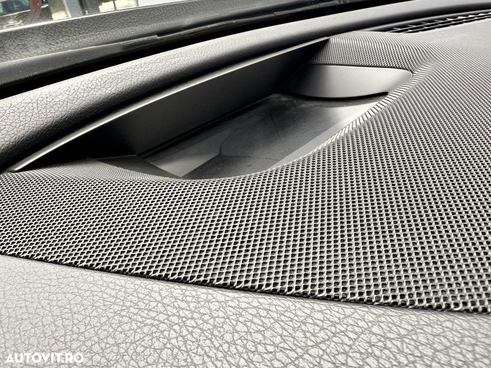 Mercedes-Benz E - 13