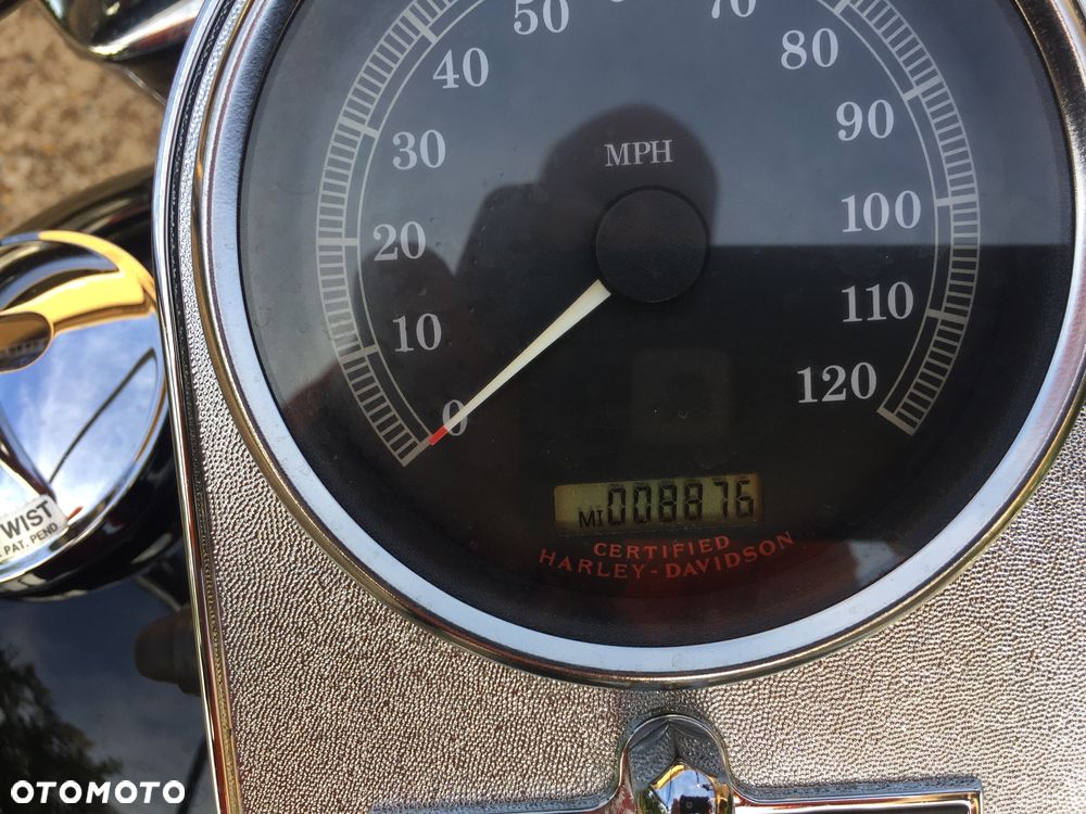 Harley-Davidson Dyna Fat Bob - 4