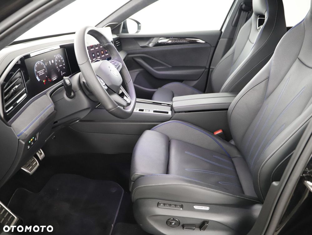 Volkswagen Passat - 10