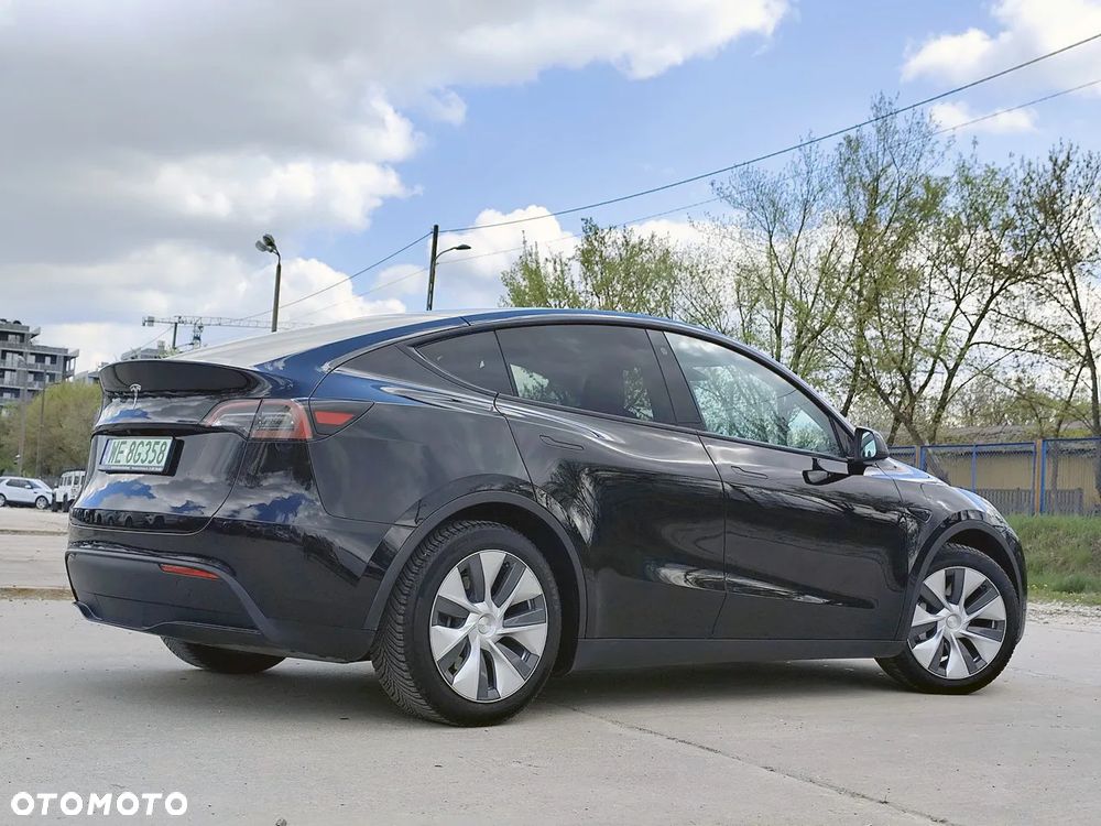 Tesla Model Y RWD - 5
