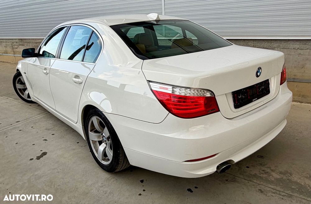 BMW Seria 5 520d Edition Exclusive - 26