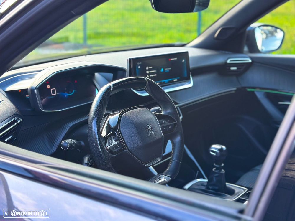 Peugeot 2008 1.5 BlueHDi GT - 2