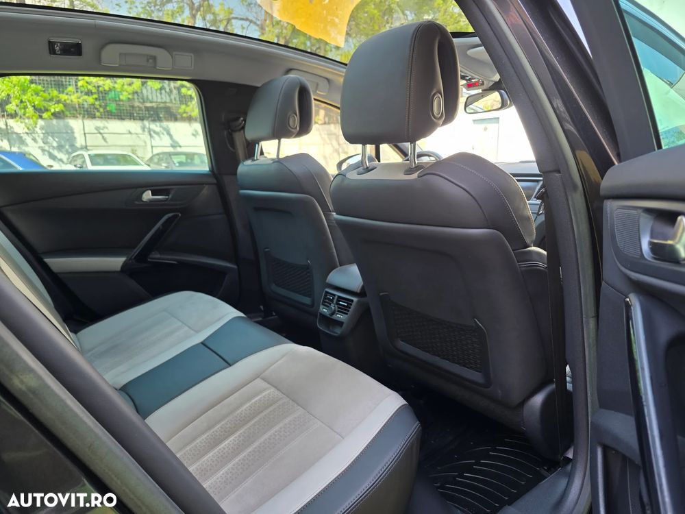 Peugeot 508 RXH Hybrid4 - 13