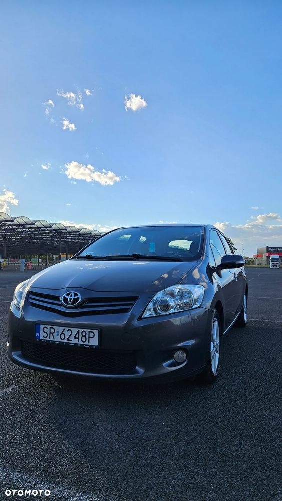 Toyota Auris 1.6 Premium - 4