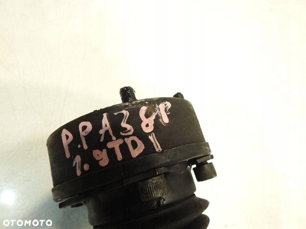 PÓŁOŚ PRAWY PRZÓD AUDI A3 8P 1.9 TDI . - 2