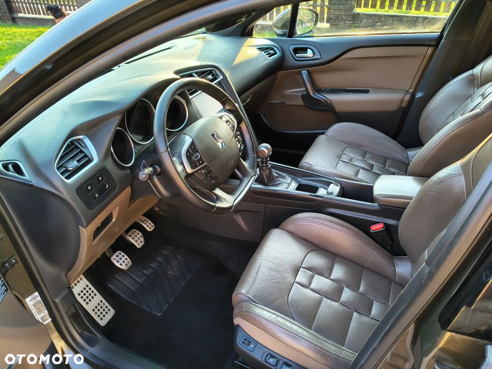 Citroën DS4 HDi 165 SoChic - 19