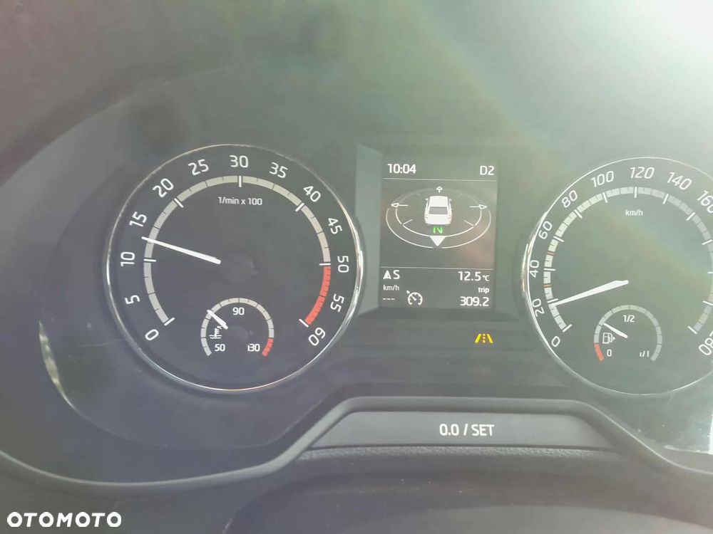 Skoda Octavia 2.0 TDI RS DSG - 16