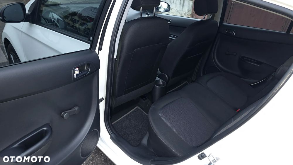 Hyundai i20 1.25 Classic - 11
