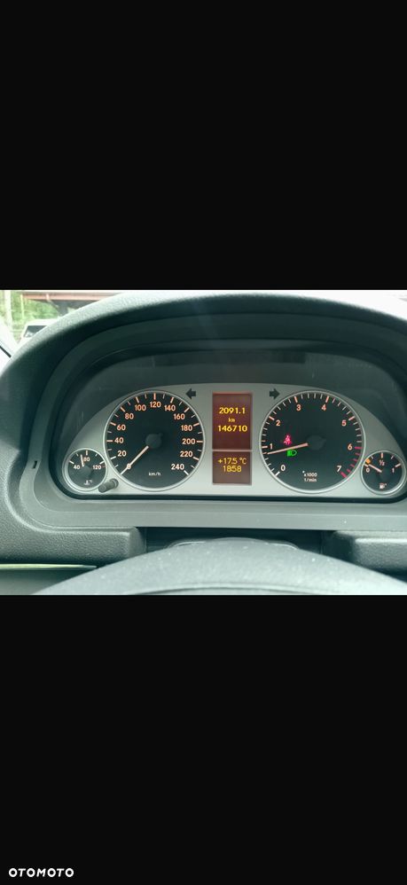 Mercedes-Benz Klasa B 180 BlueEFFICIENCY SPORT EDITION - 19