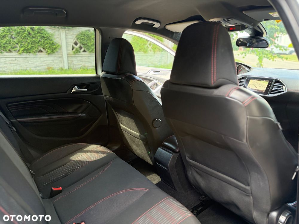 Peugeot 308 - 24