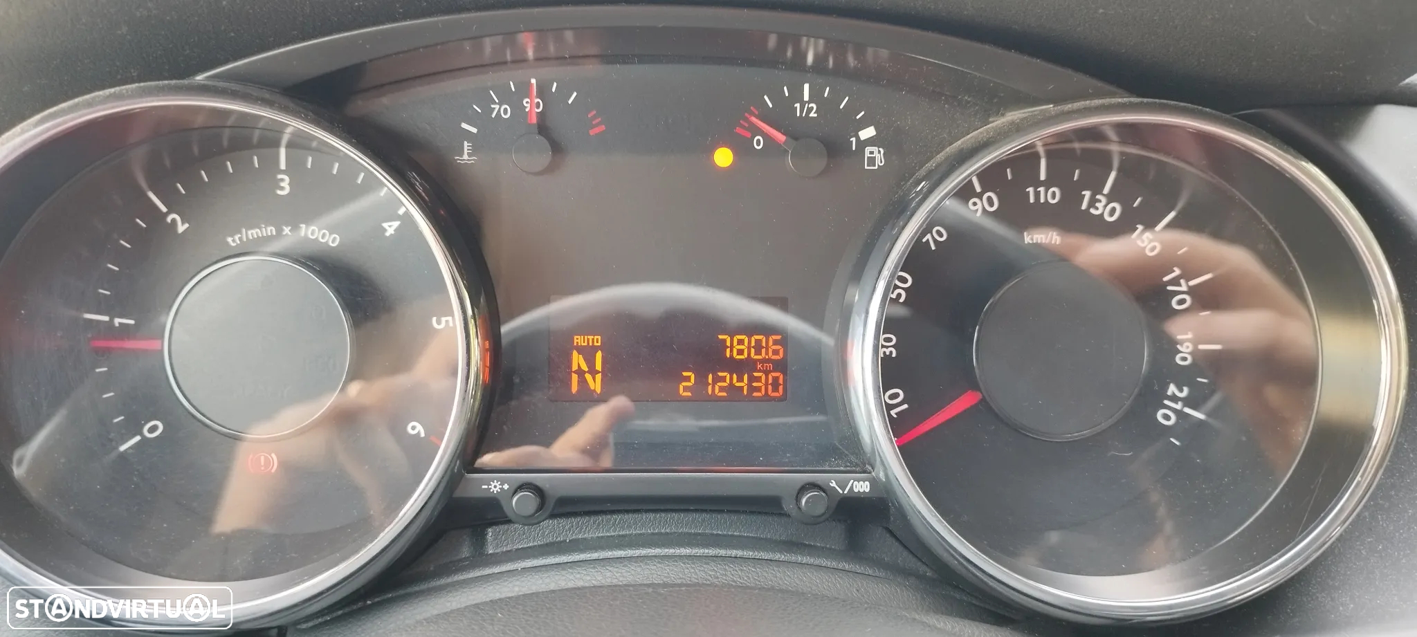 Peugeot 3008 e-HDi 115 ETG6 Stop&Start Allure - 19