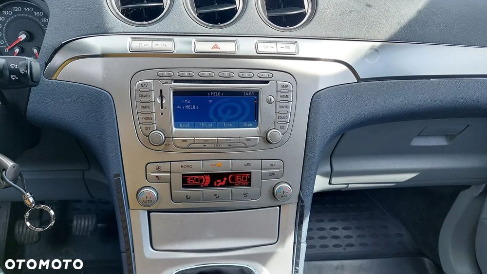 Ford S-Max - 11