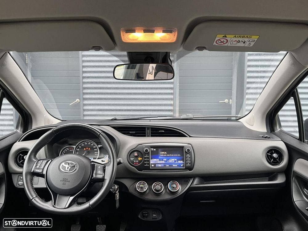 Toyota Yaris 1.0 VVT-i Comfort+P.Style - 3