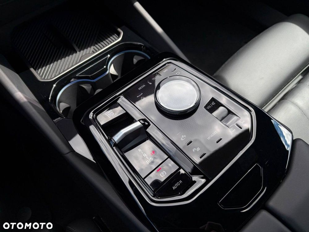 BMW Seria 5 - 26