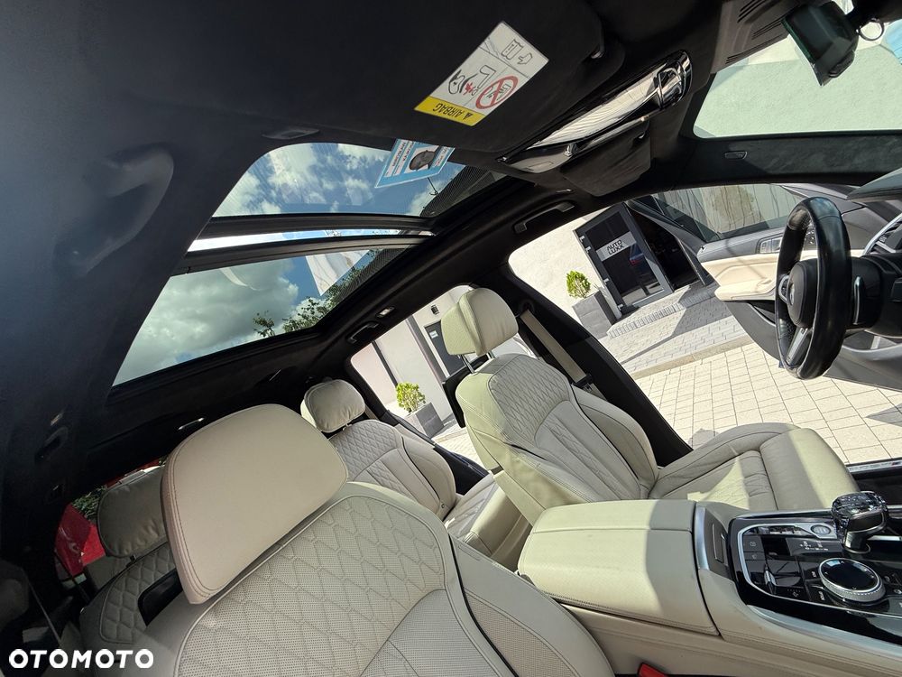 BMW X7 M50d sport - 14