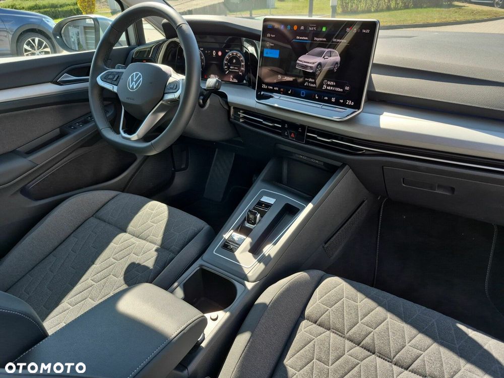 Volkswagen Golf Variant - 11