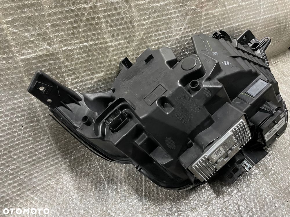 LAMPA LEWA FULL LED FORD EDGE MK2 FK7B-13W030-CG - 22