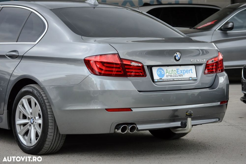 BMW Seria 5 520d Sport-Aut. - 15