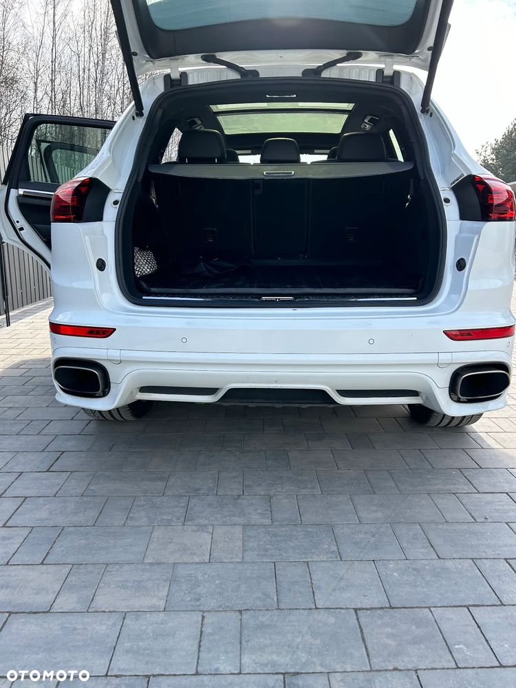 Porsche Cayenne Platinum Edition - 14