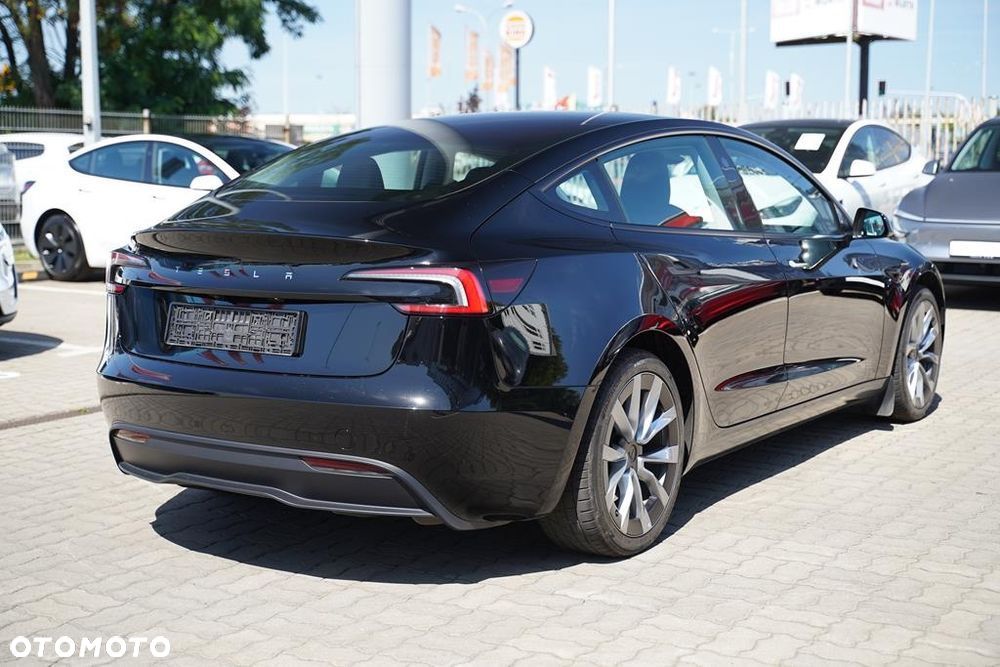 Tesla Model 3 RWD Premium - 4