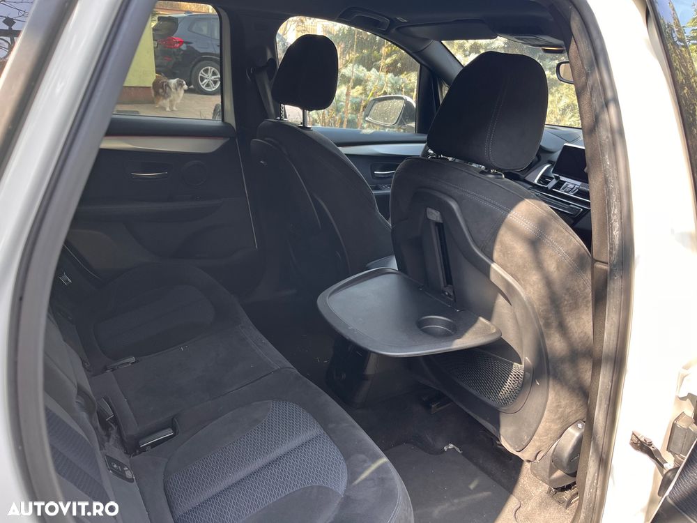 BMW Seria 2 220d M Sport - 12