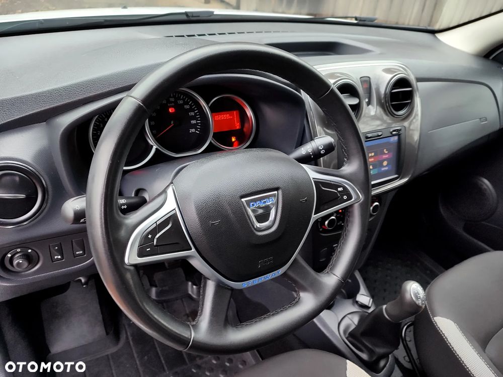 Dacia Logan TCe 90 S&S Stepway Celebration - 33