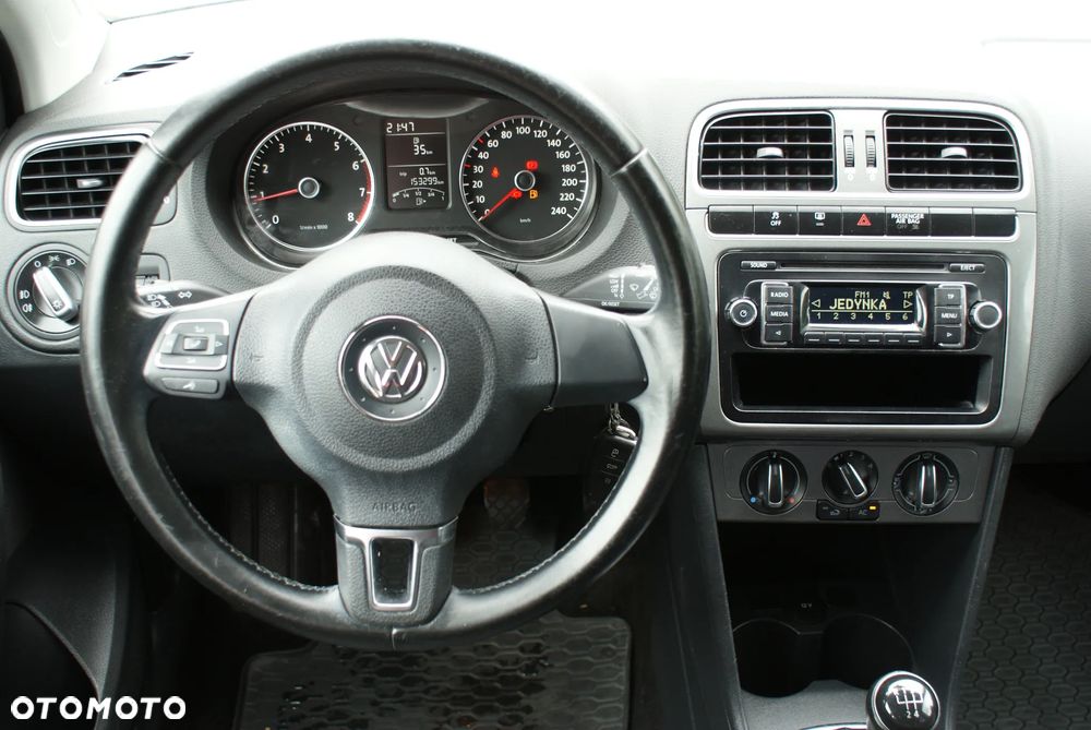 Volkswagen Polo - 8