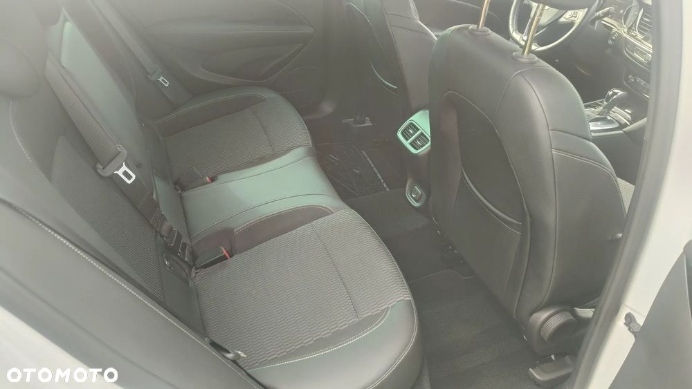 Opel Insignia 1.5 T Exclusive S&S - 13