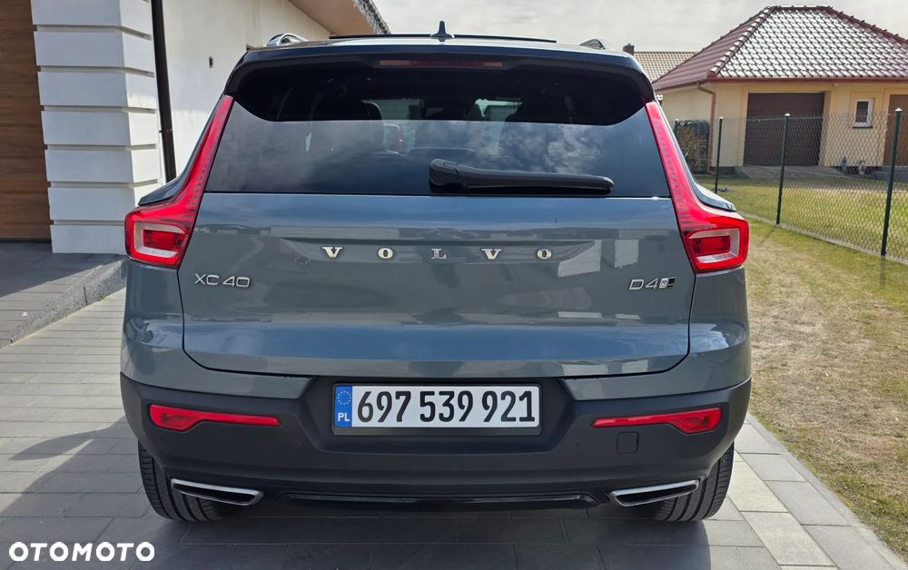 Volvo XC 40 D4 AWD Geartronic R-Design - 8