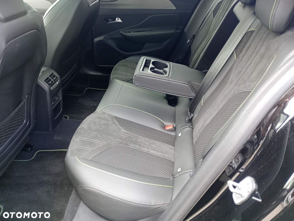 Peugeot 408 1.2 PureTech mHEV GT S&S e-DCS6 - 12