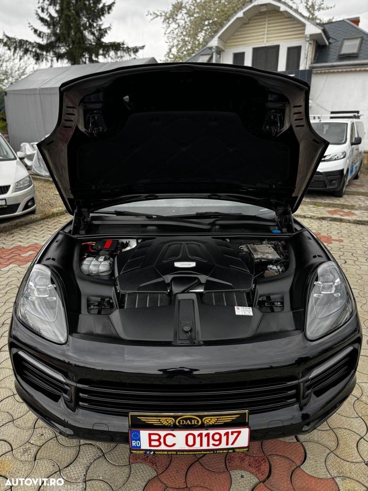 Porsche Cayenne - 14
