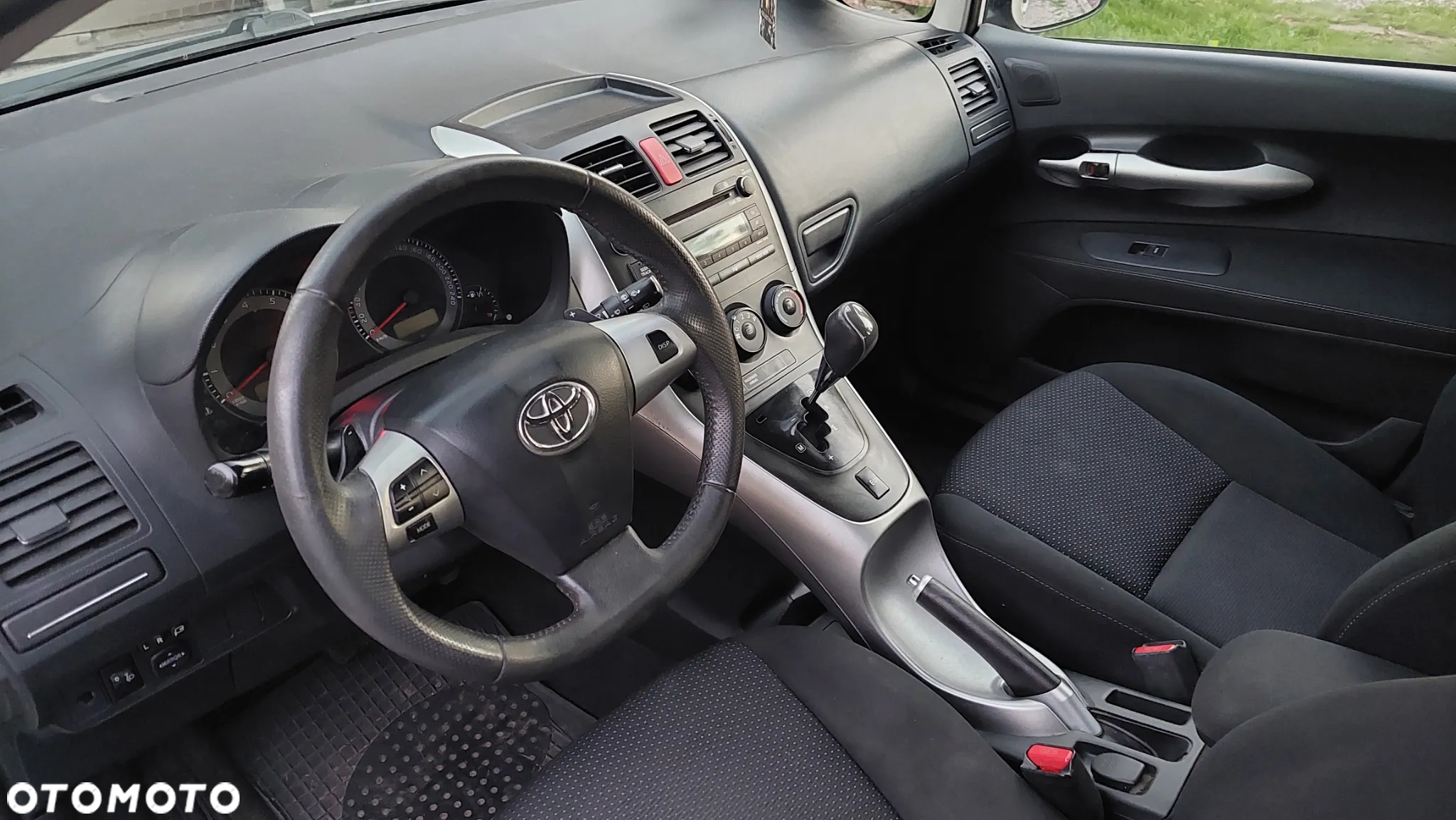 Toyota Auris - 5